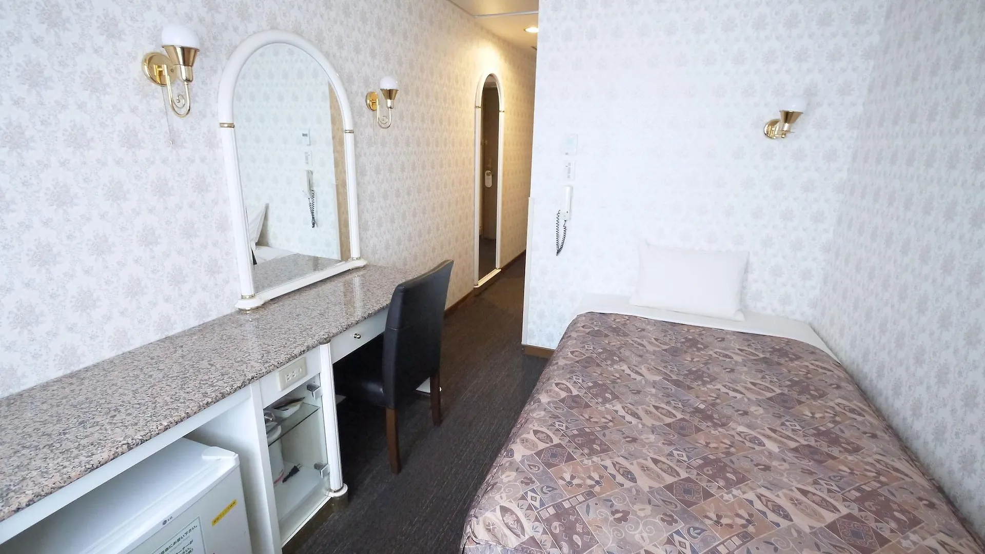 U-Community Hotel Higashi-osaka 3*,  Japan